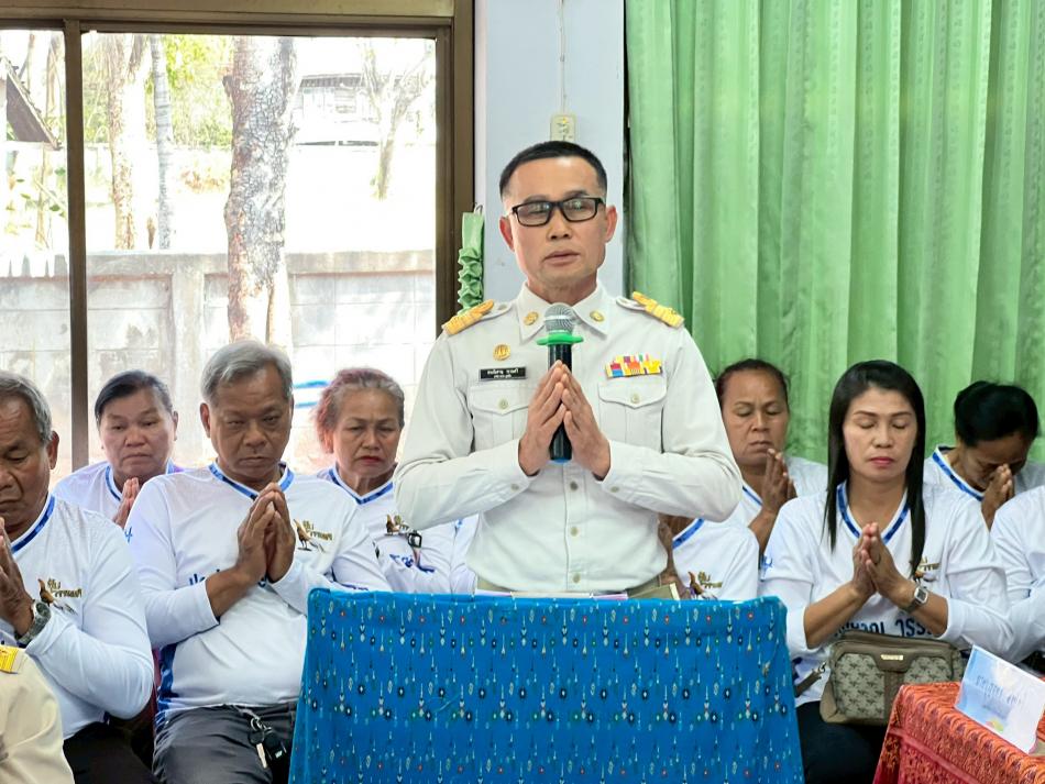 ประชุมสภาองค์การบริหารส่วนตำบลภูเหล็ก นายกเข้าแถลงนโยบายต่อที่ประชุมสภาองค์การบริหารส่วนตำบลภูเหล็ก